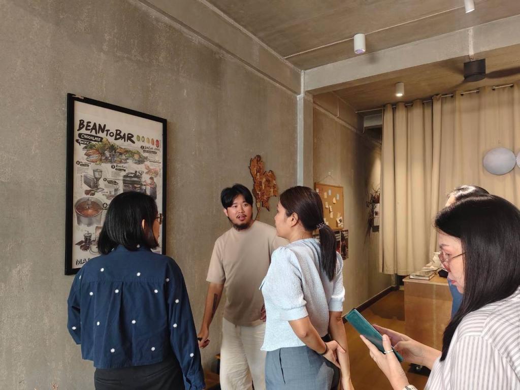 กองพัฒนาเกษตรอุตสาหกรรม ติดตามการตรวจประเมินสังเคราะห์ธุรกิจ ครั้งที่ 1  ณ ร้านแฟร์ ช็อกโกแลต (Fair Chocolate) เขตสัมพันธวงศ์ กรุงเทพมหานคร