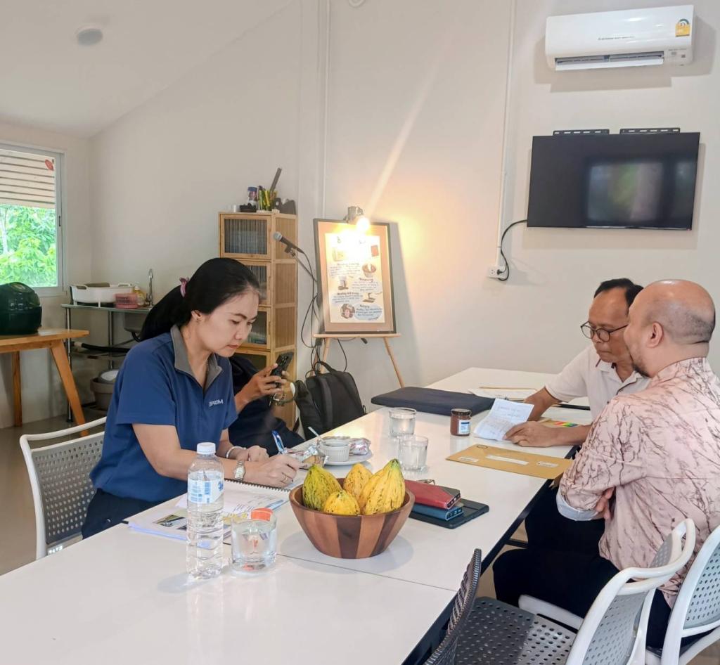 กองพัฒนาเกษตรอุตสาหกรรม ติดตามการตรวจประเมินสังเคราะห์ธุรกิจ ครั้งที่ 1 ณ โกโก้ฟาร์มลำตะคอง (Cocoa Farm) อ.สีคิ้ว จ.นครราชสีมา